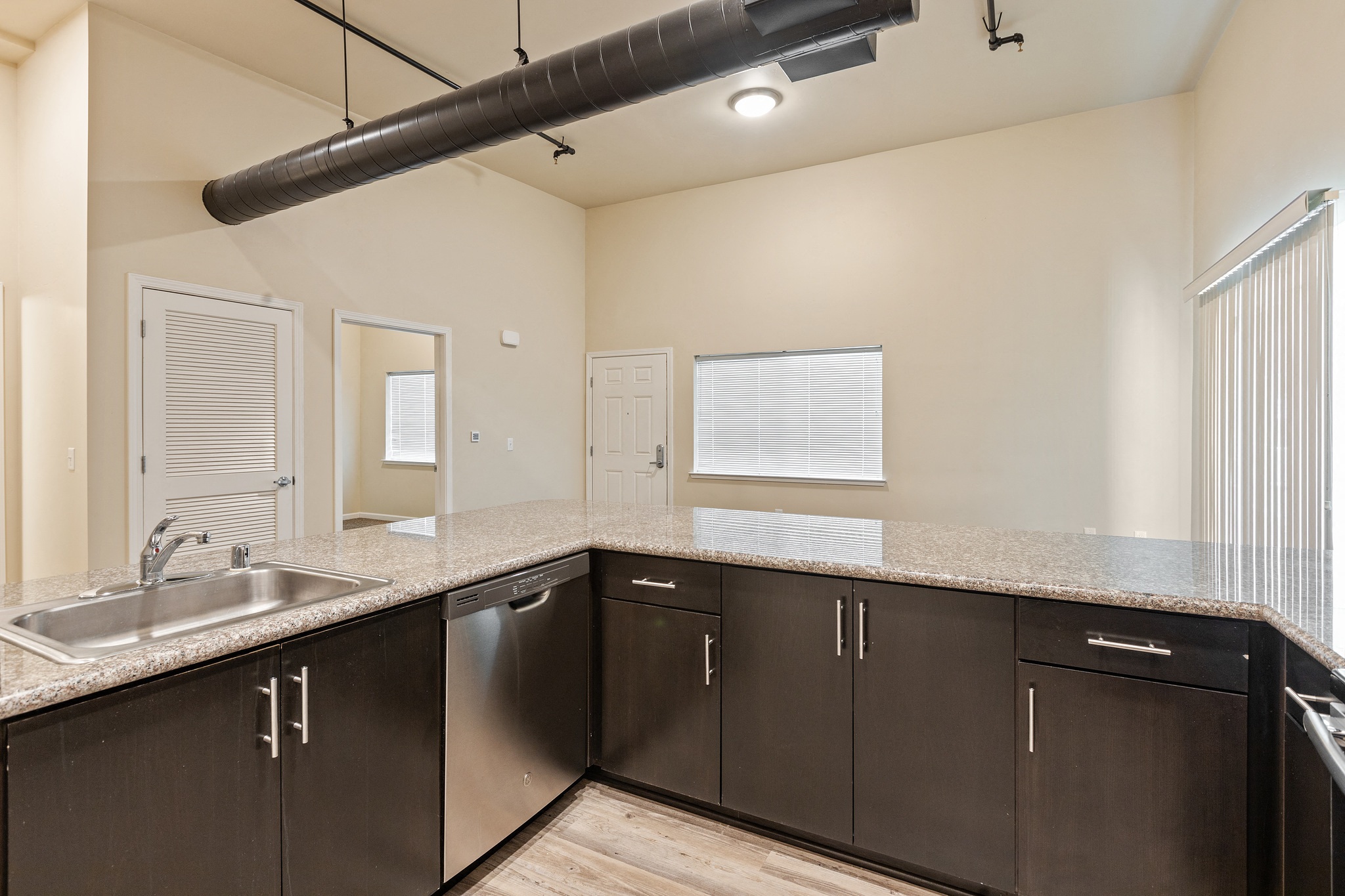 Volare Apartment Homes photo 4